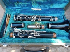 Clarinetto Conn Director in legno pulito con custodia e cuscinetti lo farò per tappi 120$ buono 