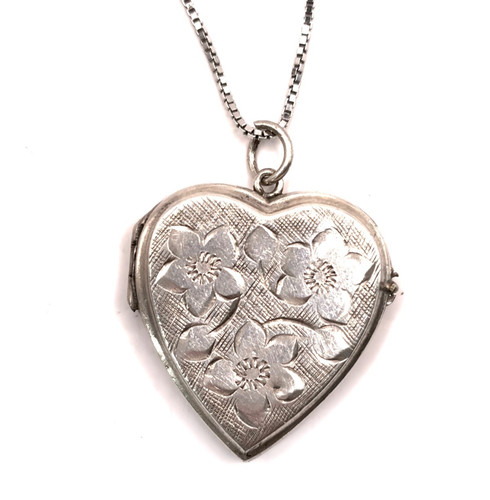 Collana con ciondolo