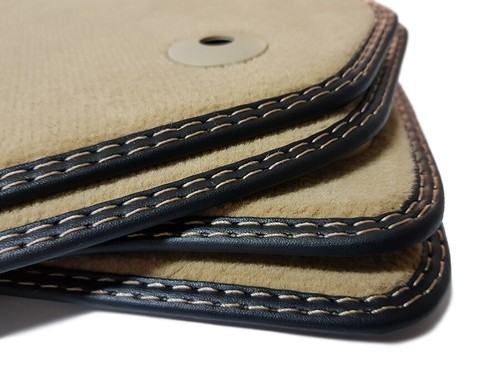 Tappetini beige adatti per