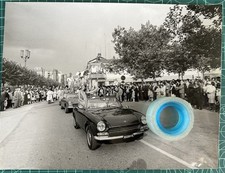 N.1 rara Foto Press-Presentazione FIAT 124 Spyder a BRA (Cn) del 1966/a