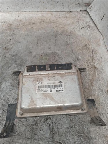 0281011040 centralina motore