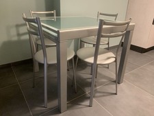 Tavolo allungabile fino a 180