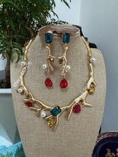 Oscar De La Renta Set Collana (girocollo) e Orecchini Barocco Finta Perla O