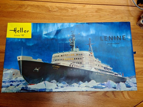 Vintage heller 400 lenine - vintage, 1:400