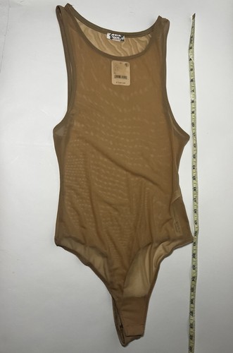 Body top nuovo con etichette