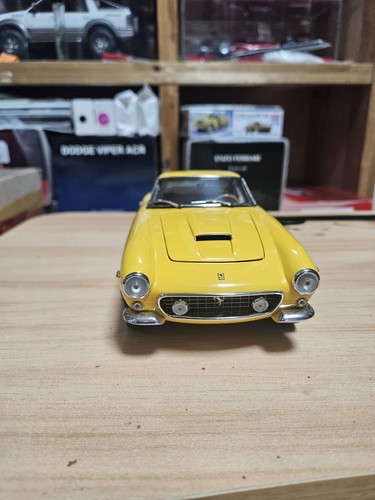 Cmc ferrari 250 - 1:18,