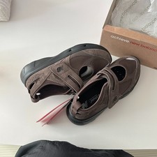 New Balance Breeze Sneakers