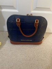 Borsa a tracolla Dooney & Bourke Croco con cupola in rilievo nuova