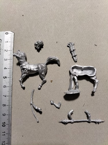 Centaur metal miniature - x,