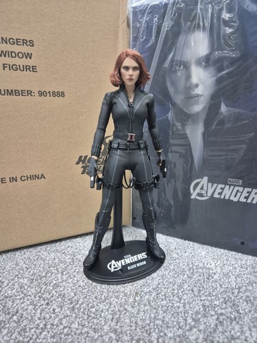 Hot toys vedova nera - hot,