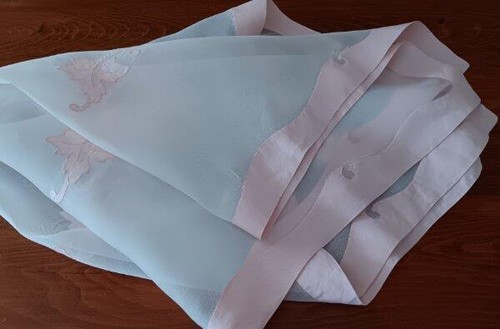 Piccola tovaglia vintage rosa