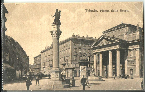 Trieste piazza della - -,
