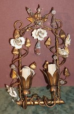 RARA APLIQUE IN METALLO DORATO E FIORI IN PORCELLANA E CRISTALLO