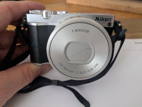 Nikon model nikkor - j5, 1