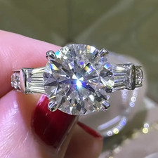 3.25TCW Classic Round &