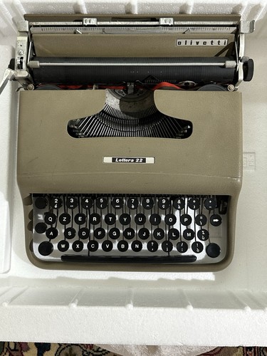 Macchina scrivere olivetti - da,