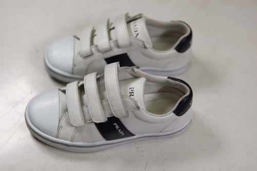 Preowned girls prada sneaker - prada,