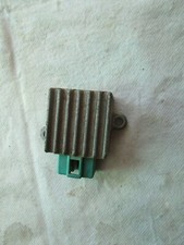REGOLATORE di TENSIONE