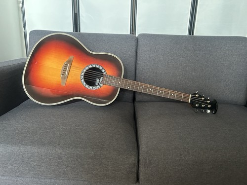 Chitarra elettroacustica