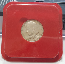 1 dollaro d'argento del 1990 e  2 1/2 dollari d'argento del 1968   ottimi 