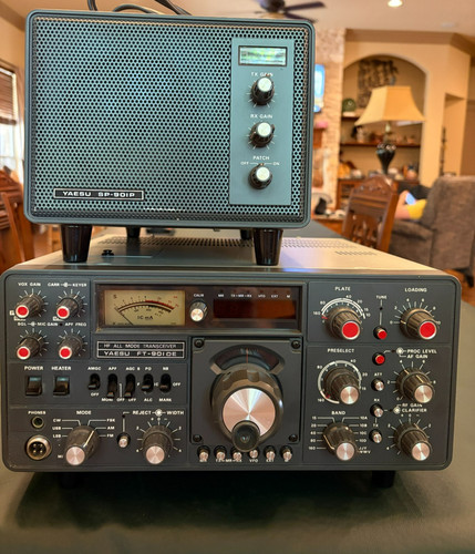 Ricetrasmettitore radioamatore