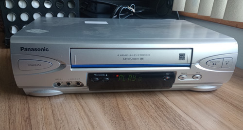 Panasonic omnivision v4523s - panasonic, pv-v4523s