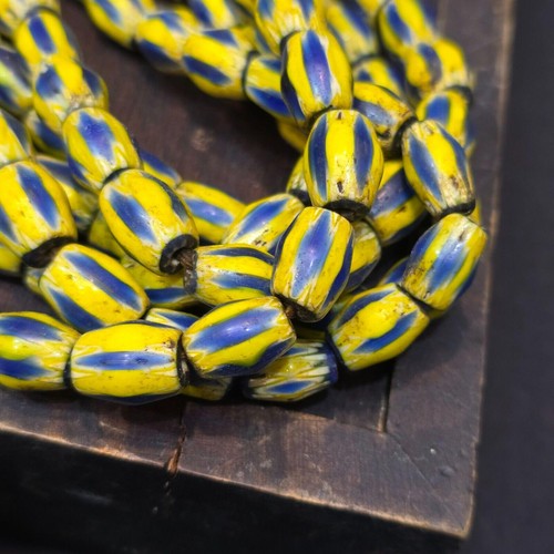 Collana vintage tubo giallo