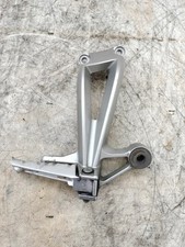 PEDANA POSTERIORE DESTRA COMPLETA PER YAMAHA FZ1 DEL 2007 (e52976)