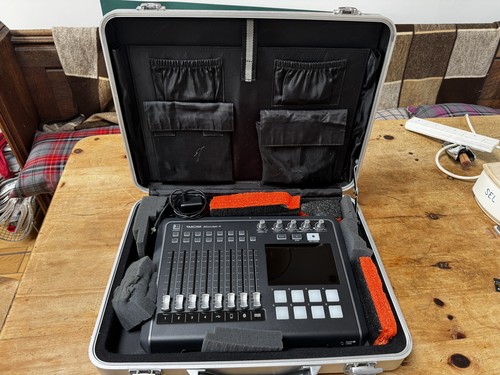 Console produzione podcast - console,