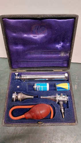 Vecchio kit otoscopio - vecchio, vintage