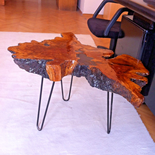 Live edge wood - live,