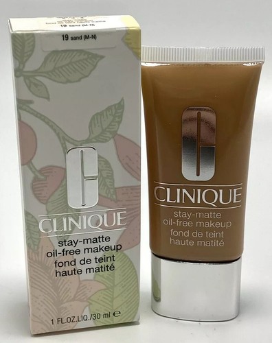 Clinique stay fondotinta opaco - stay,