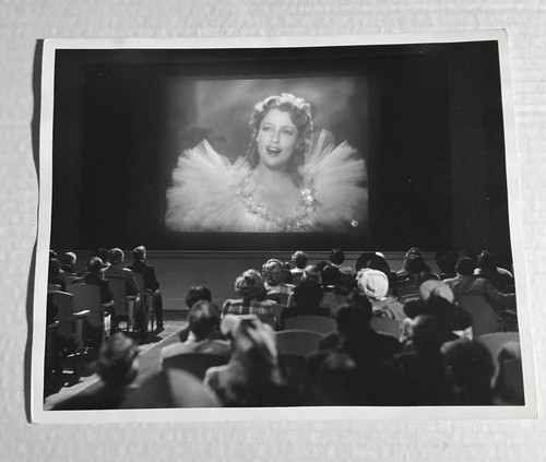 Pubblico che guarda jeanette - pubblico,