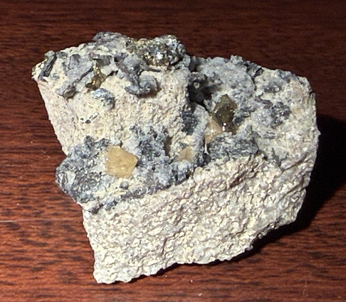 Pirite ematite scheelite - pirite,