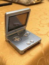 Nintendo Game Boy Advance SP