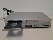 Irradio DVC-900 VCR Combo DVD/VHS NON FUNZIONANTE RICAMBI O RIPARARE