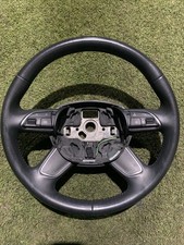 VOLANTE CON COMANDI AL VOLANTE