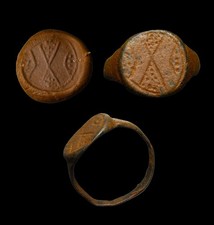 Anello antico con sigillo in