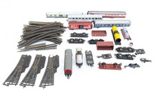 Trenini vintage scambi binari carrozze in scala HO solo per ricambi vissuti