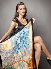 Foulard di seta beige estivo