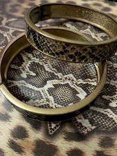 Set 2 Braccialetti Style Rigido Oro Con Ecopelle Donna