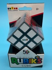 THE OFFICIAL RUBIKS CUBE