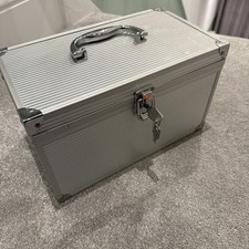 Custodia bloccabile in alluminio porta CD Flight - contiene 200 dischi viaggio musica DJ