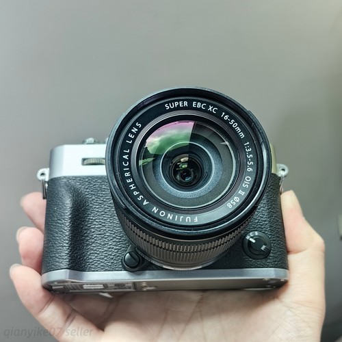 Nuova fotocamera mirrorless - fotocamera,