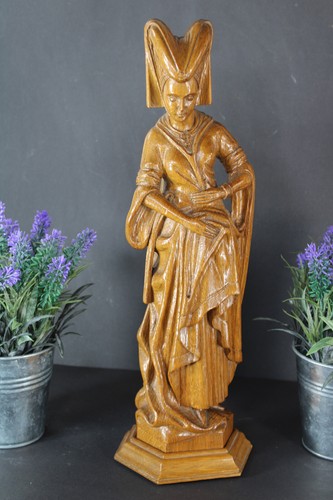Antica statua fiamminga