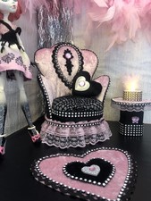 poltrona rosa mobili Barbie