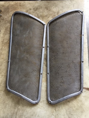Coppia griglie cornici - , presa