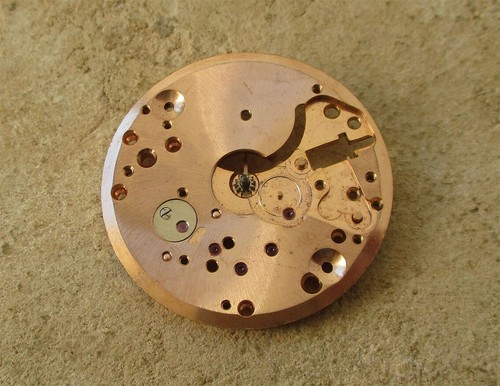 Omega main plate - plate, center