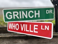 Set Of 2 GRINCH & Who Ville