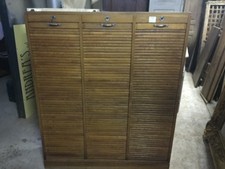 Antico Mobile a Tre Serrande - Restaurato